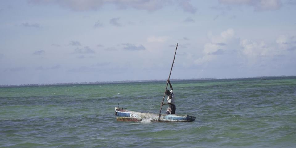 Fisker fra den Mozambianske kyst. Foto: Justicia Ambiental- Friends of the Earth Mozambique Fisker fra den Mozambianske kyst. Foto Justicia Ambiental- Friends of the Earth Mozambique